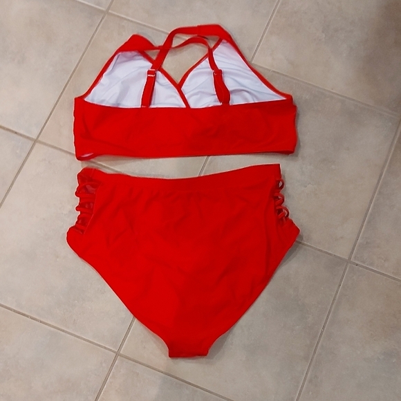 Vibrant Red Women's Bikini Set - Picture 2 of 4